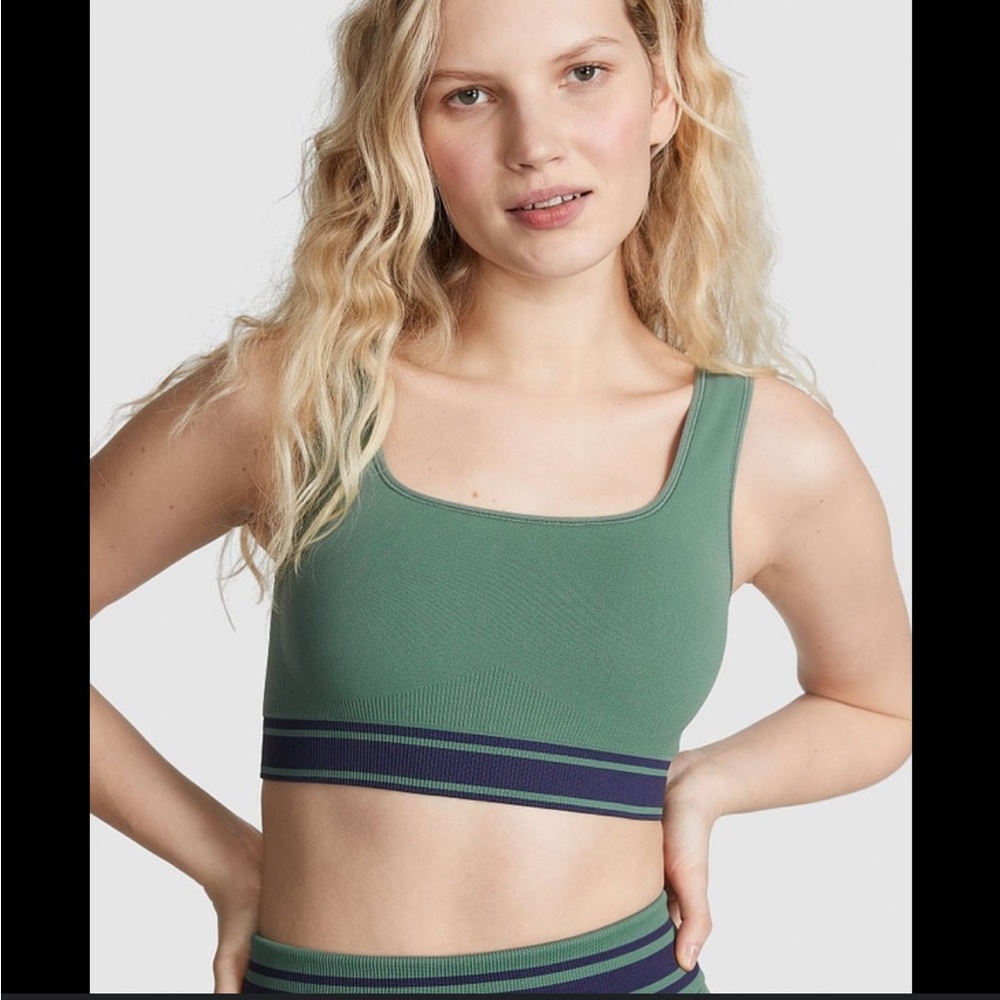 Victoria’s Secret Pink Seamless Reversible Sports Bra